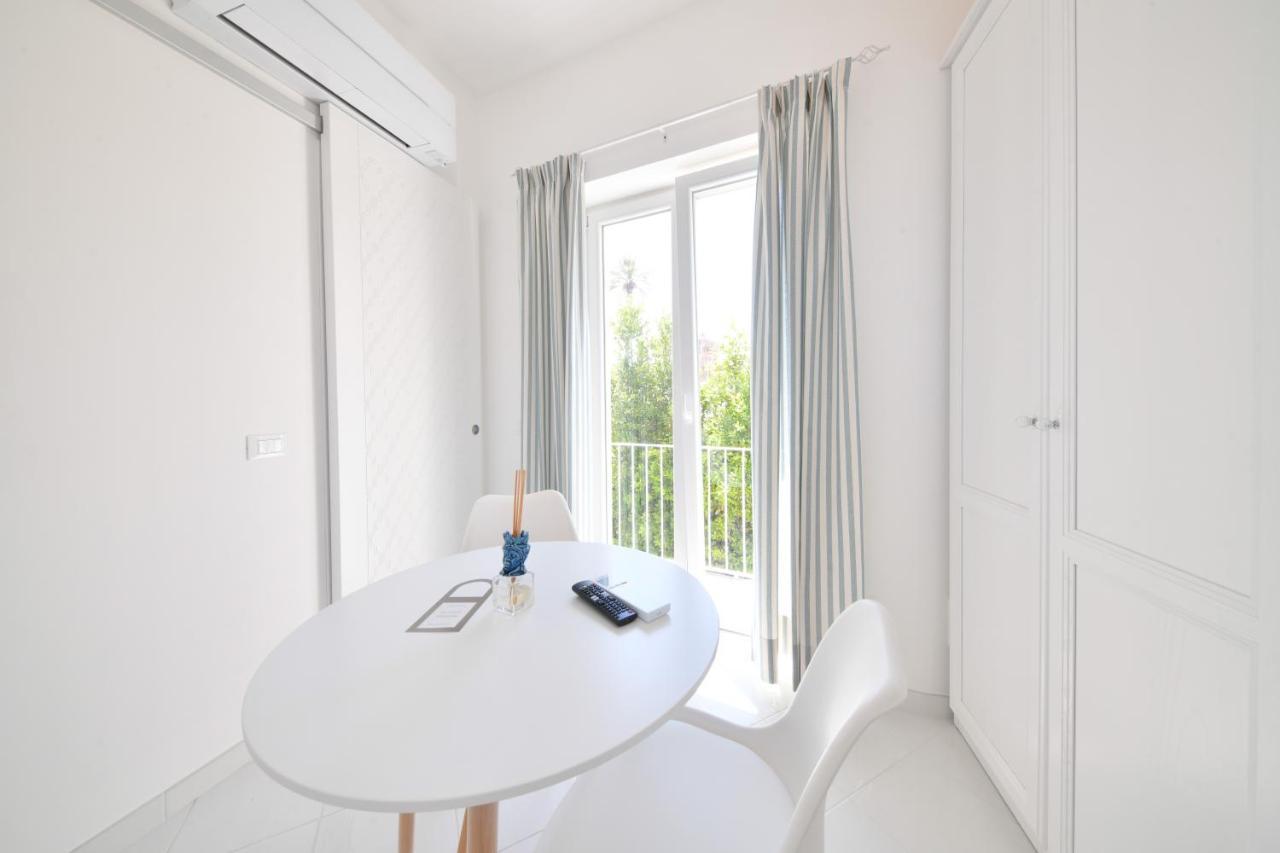 King Suite - Luxury Rooms Форио Экстерьер фото